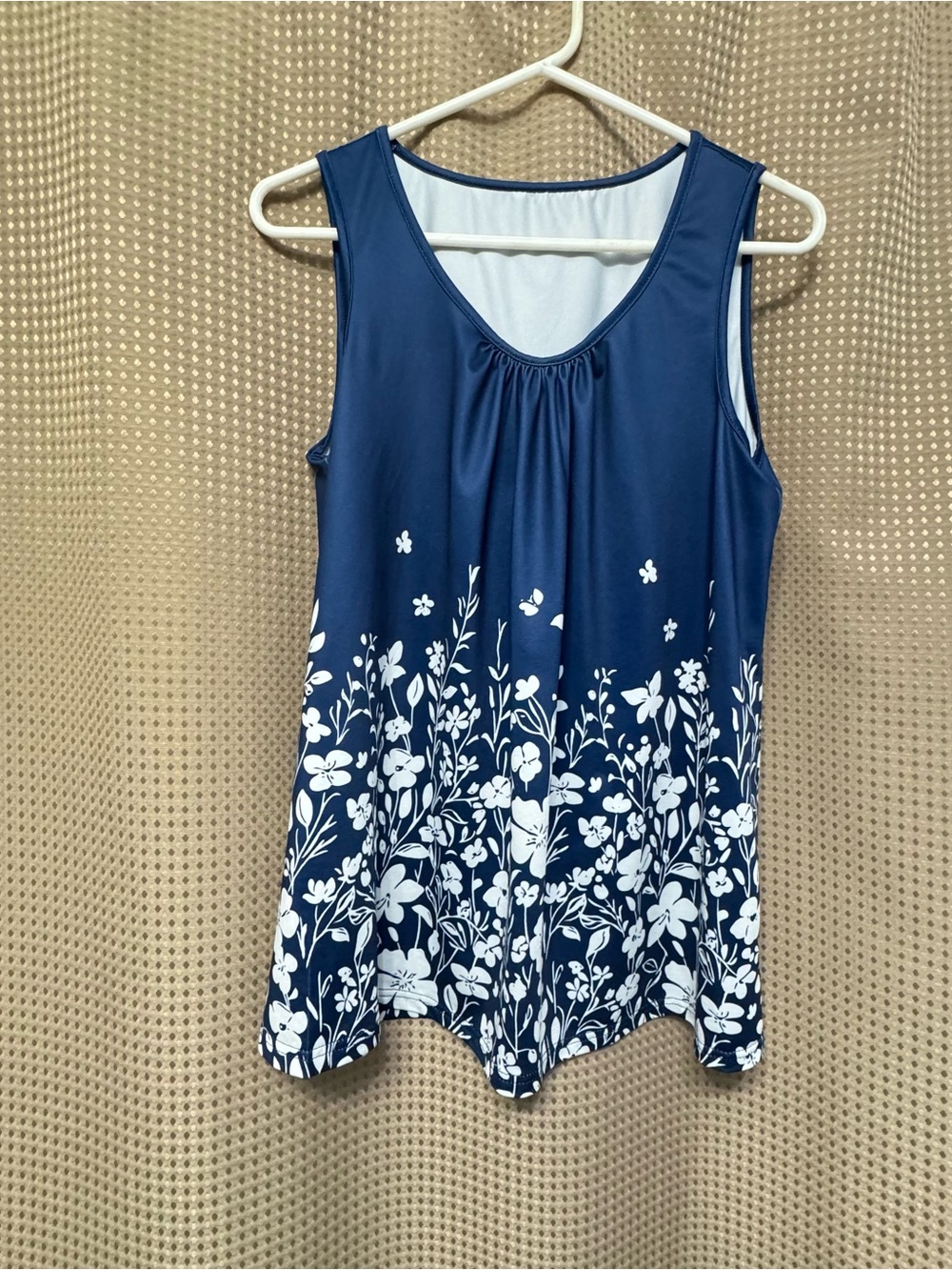 Women's Navy Floral Scoop Neck Tank Top